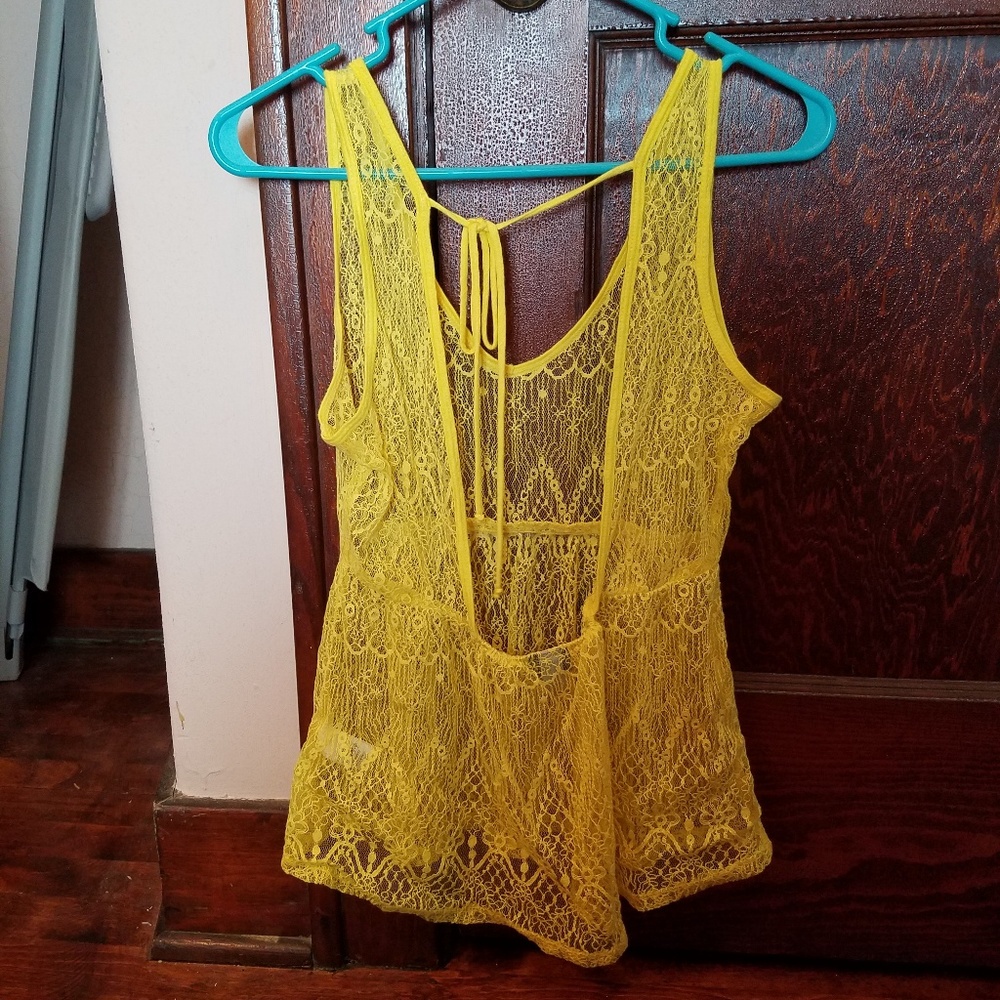 Vanity Lace Tank - Picture 2 of 5